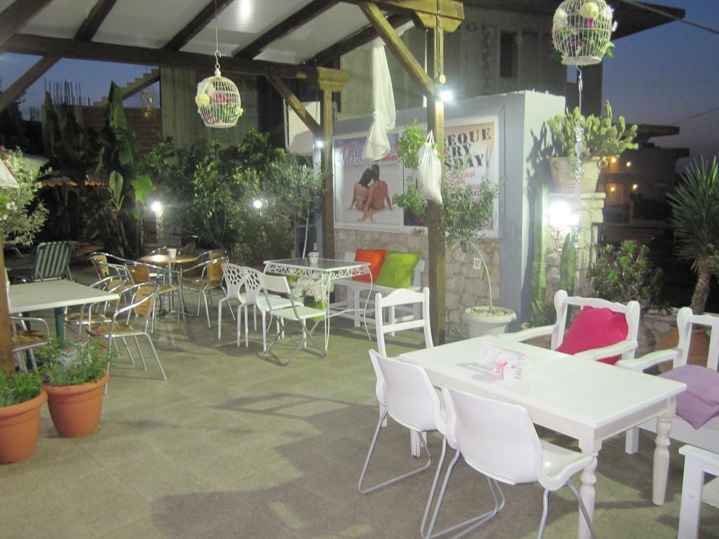 Vickys Studios Faliraki Rhodes City Esterno foto